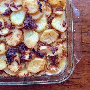 Caramelized Scalloped Potatoes with Caramelized Onions: Creamy & Flavorful