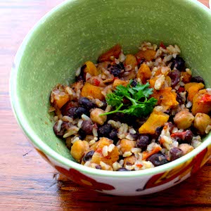 Slow Cooker Spicy Black Beans & Apricots, yum!