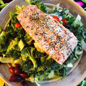 Grilled Herbed Salmon Salad, light and delicious.