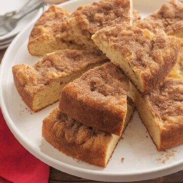 sliced snickerdoodle coffee cake