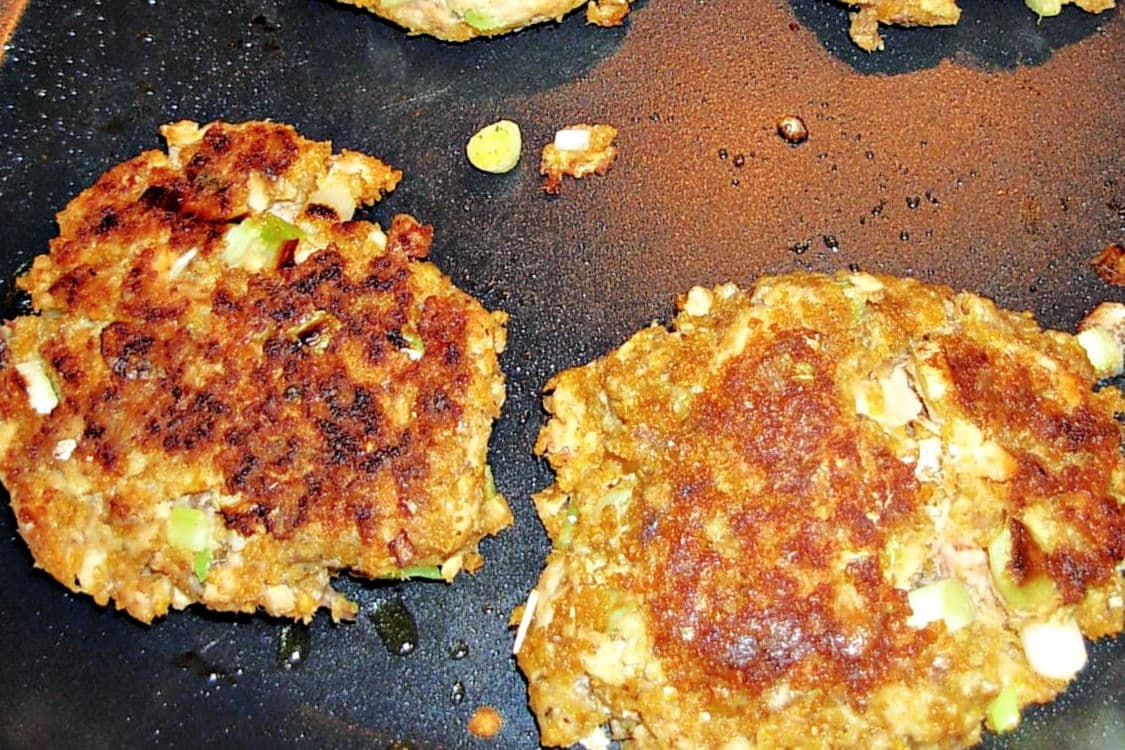 delicious homemade salmon patties like grandma made. Try this salmon patty recipe.