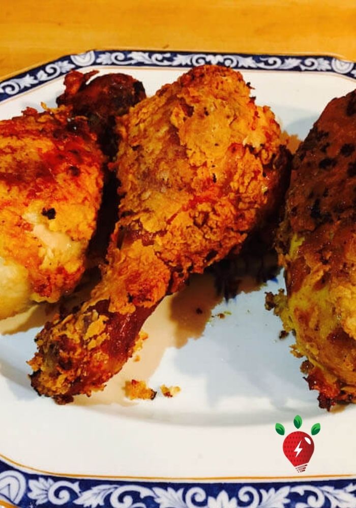 Southern Fried Chicken just like Momma made. #SouthernFriedChicken #ButtermilkFriedChicken #ButtermilkChicken #Recipes #SouthernRecipes #HealthyTwist #RecipeIdeaShop