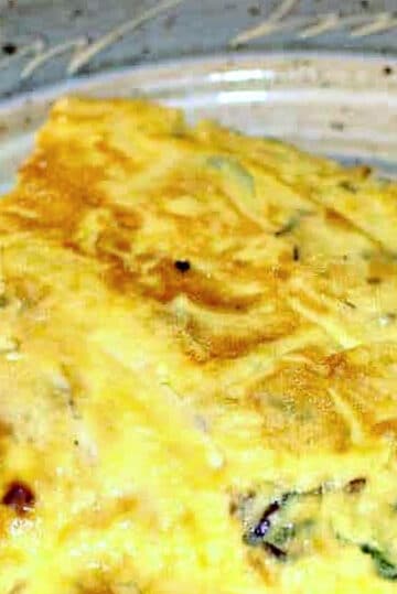 how to make a smoked salmon omelet