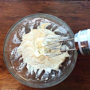 how to make cream cheese frosting with powdered sugar