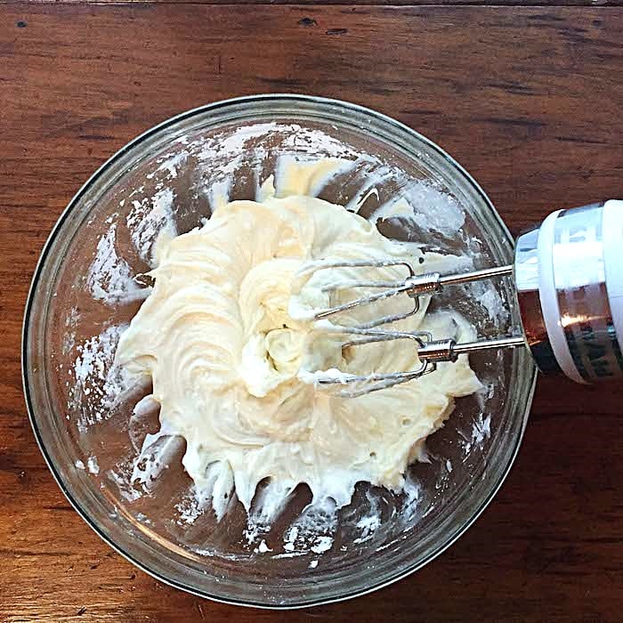 how to make cream cheese frosting