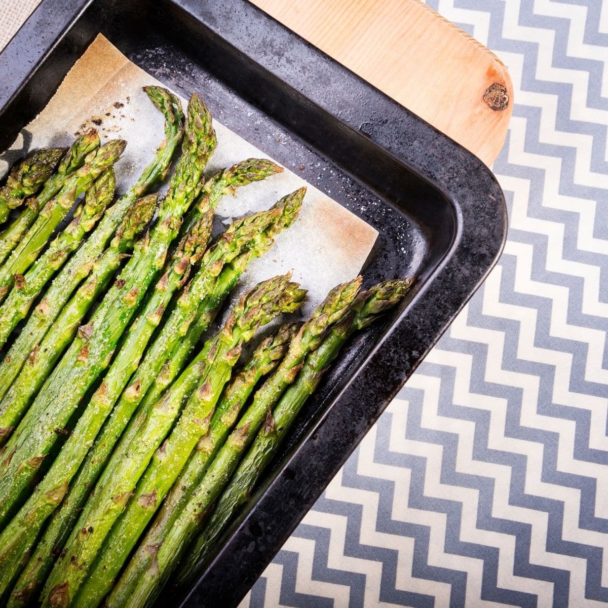 a pan with roasted asparagus