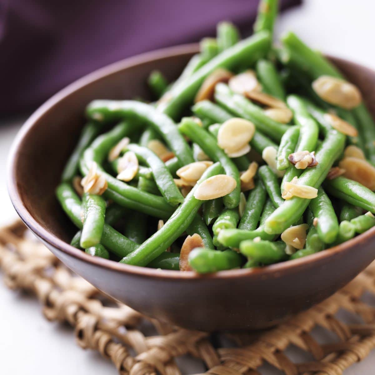 green beans and almonds