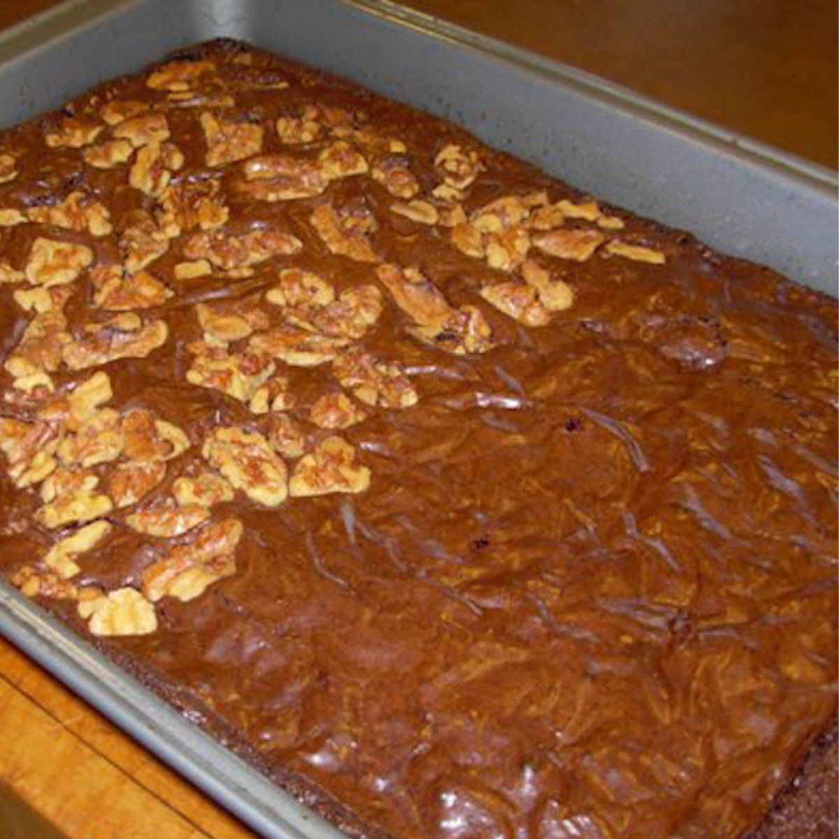 pan of chocolate and pecan brownies