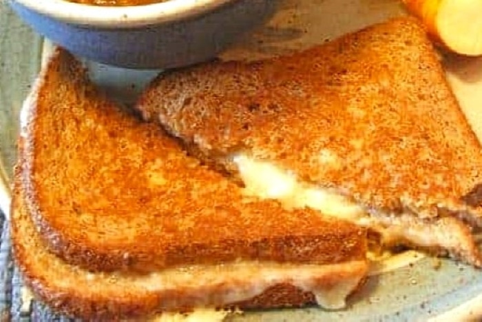 grilled cheese sandwich