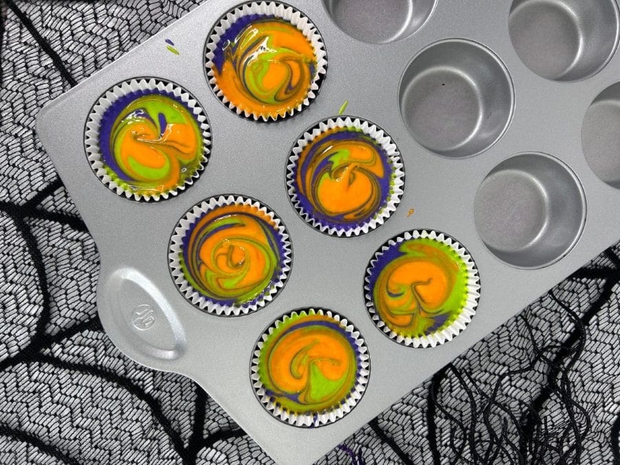 making hocus pocus cupcakes