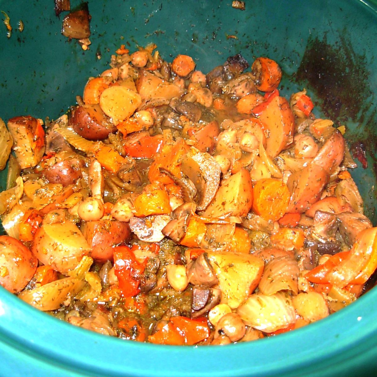 Veggie dill stew made with mushrooms, potatoes, onions, fennel, and dill.