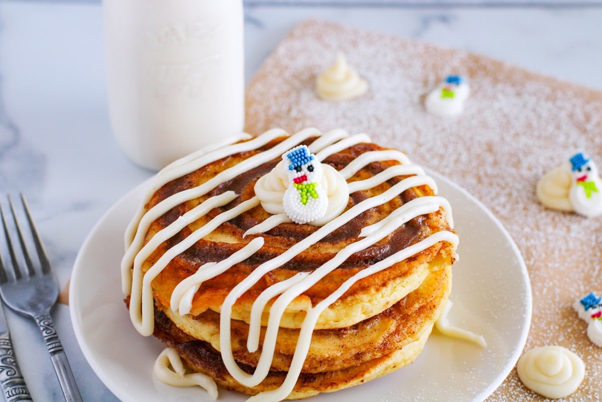 cinnamon roll pancakes