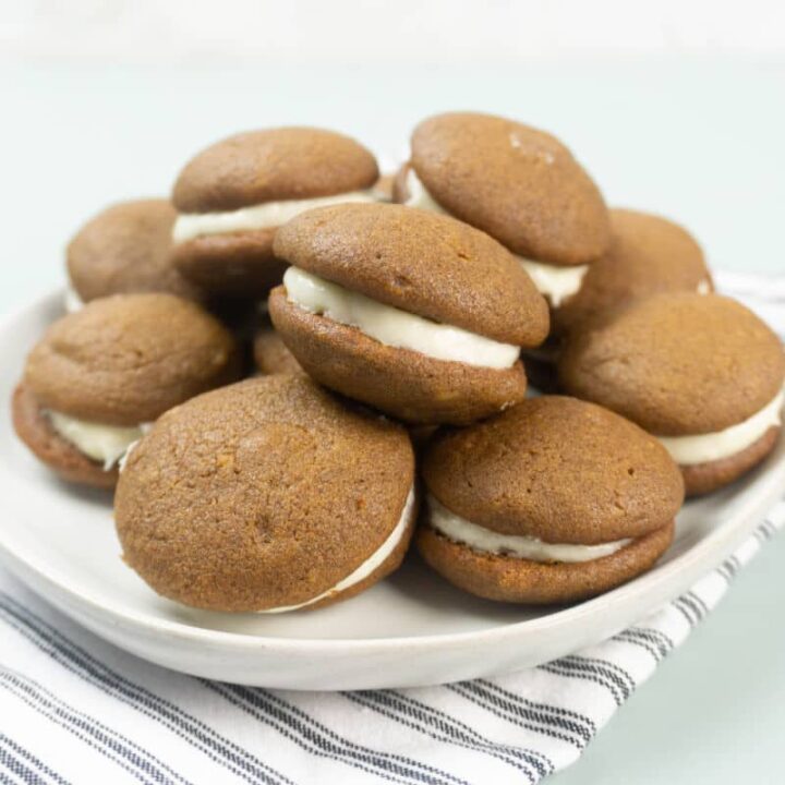 pumpkin whoopie pies