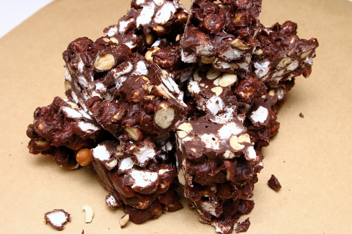 Rocky Road Fudge with dry roasted peanuts