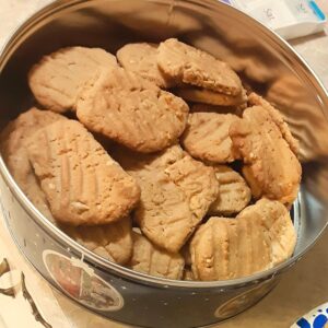 crunchy peanut butter cookies