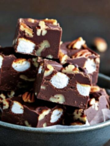 rocky road fudge with pecans and marshmallows