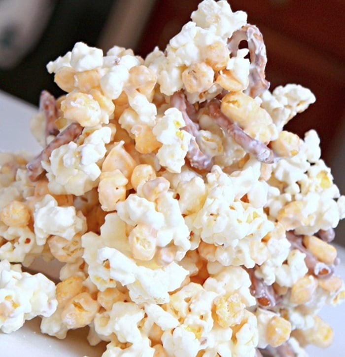 popcorn munch candy