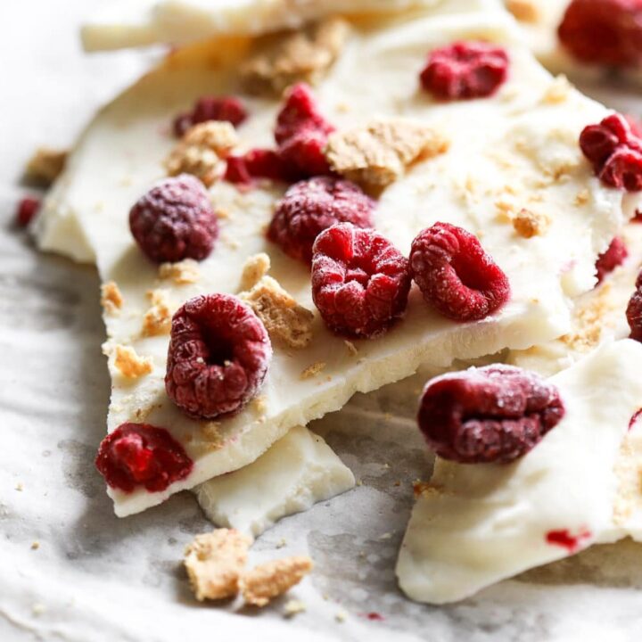 greek yogurt with berries