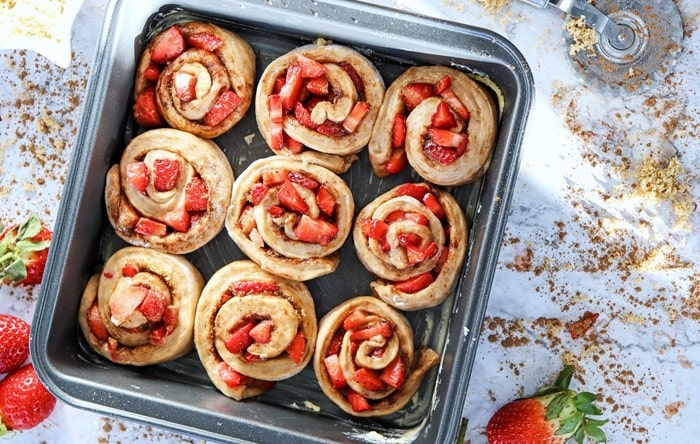 making cinnamon rolls