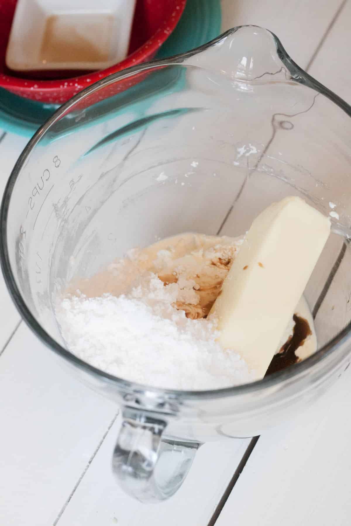 making cream cheese frosting