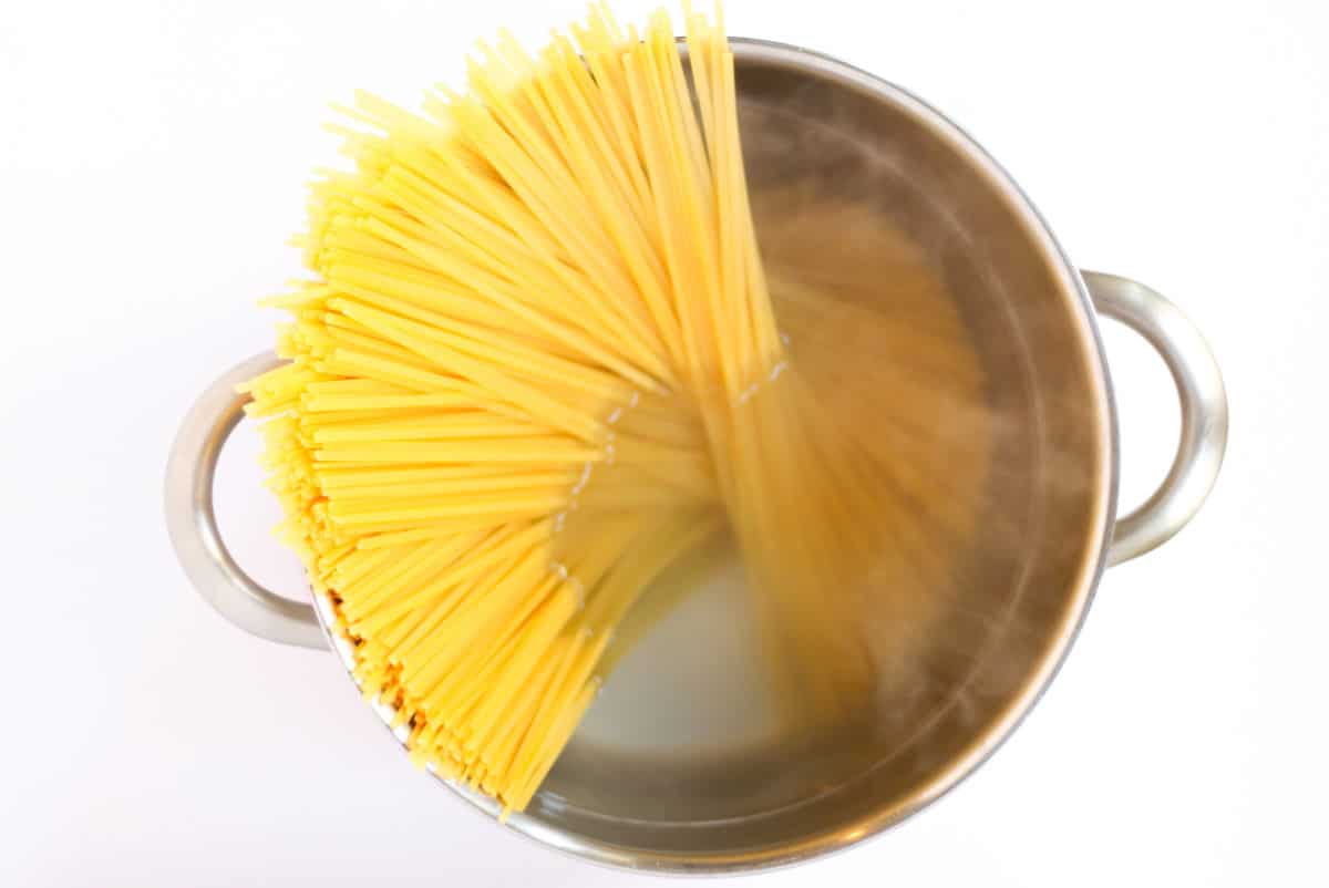 boiling linguine in large pot
