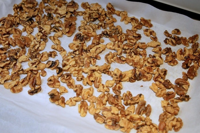 how to toast walnuts