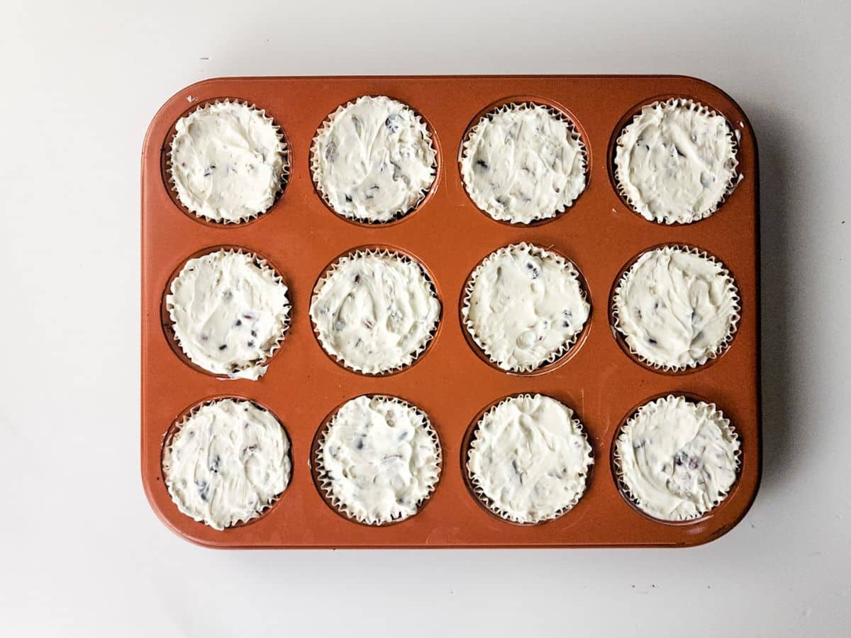 cheesecake mix in cupcake pan