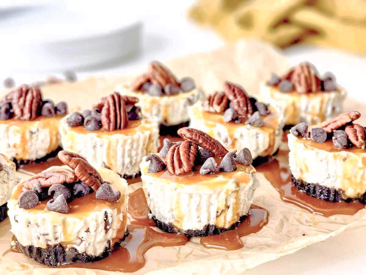how to make miniature turtle cheesecakes recipe