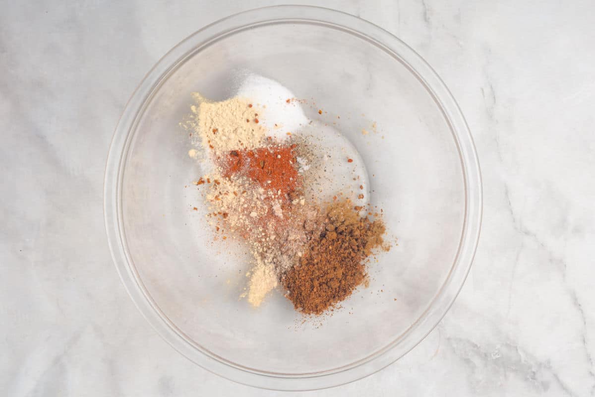 preparing the pork rub