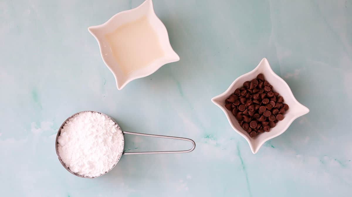 ingredients for chocolate dip