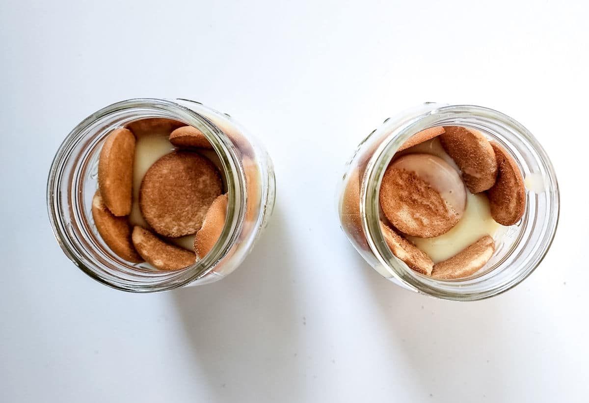layering wafers and pudding