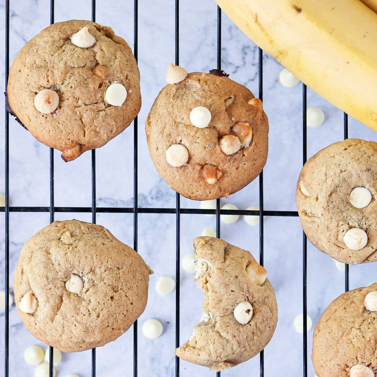 how to make banana cookies with white chocolate chips and banana pudding